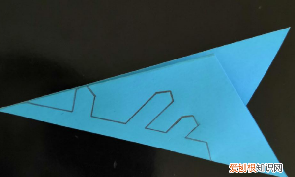 剪纸雪花步骤图片，手工雪花是怎么剪的