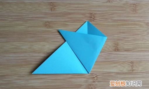 剪纸雪花步骤图片，手工雪花是怎么剪的