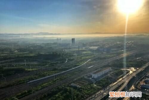 超全火车上的这些地方都能充电