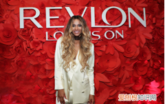 露华浓和露华浓 露华浓是哪个国家的品牌