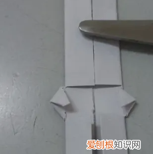 纸刀怎么做,手工折纸—如何用纸来折小刀