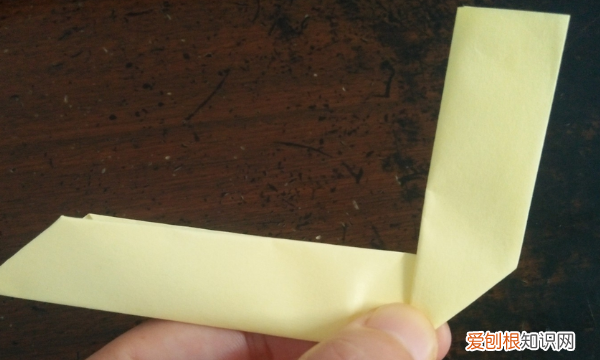 纸刀怎么做,手工折纸—如何用纸来折小刀
