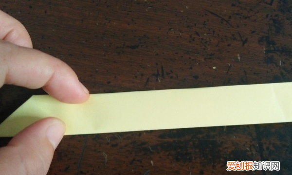 纸刀怎么做,手工折纸—如何用纸来折小刀