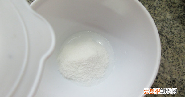 白凉粉怎么做果冻，白凉粉果冻怎么做的简单做法