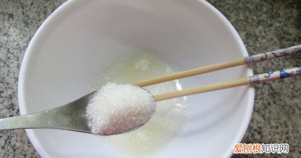 白凉粉怎么做果冻，白凉粉果冻怎么做的简单做法