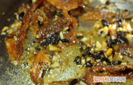 豆萁鱼油麦菜的做法，豆豉鲮鱼油麦菜的做法步骤视频