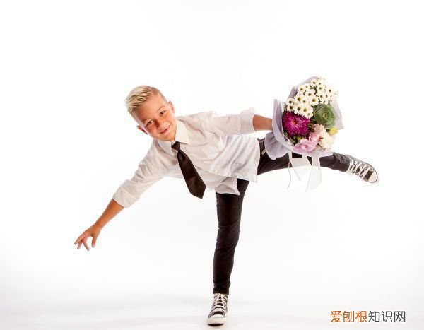 中国舞男孩练合适,为什么不建议男孩子学中国舞蹈