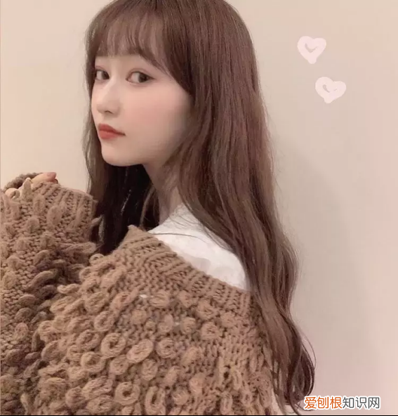 巧克力色头发适合年龄