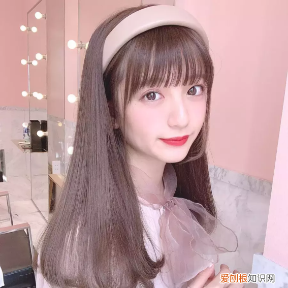 巧克力色头发适合年龄