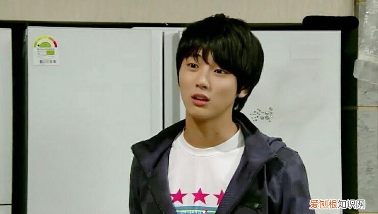 穿透屋顶的high kick结局