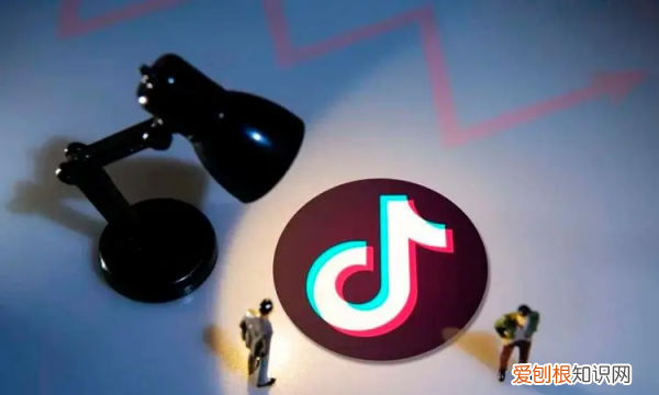 抖音屏蔽的人在哪里解除，抖音黑名单的人怎么彻底删除永久加不上