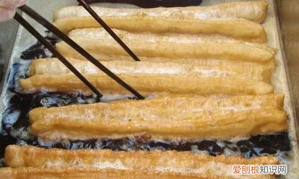 金黄酥脆空心大油条的正规配方,广式香酥大空心油条配方及做法