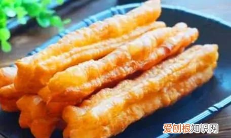 金黄酥脆空心大油条的正规配方,广式香酥大空心油条配方及做法