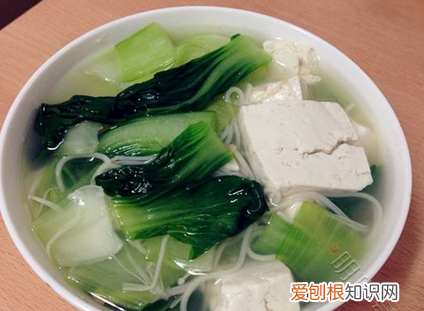 番茄金针菇豆腐的做法,番茄金针菇豆腐汤的做法大全家常窍门