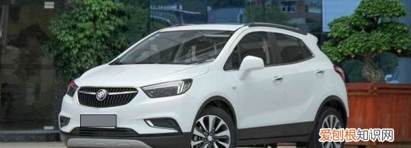 挂空挡车抖动怎么回事，汽车挂空挡时会抖动的原因是什么呢