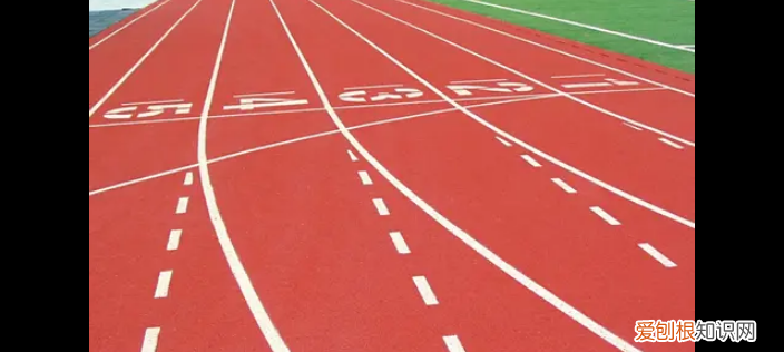 四什么跑道,什么是四方形跑道