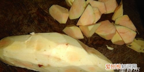 红薯削皮后怎么过夜，番薯红薯削皮后放久了会变黑应如何保存