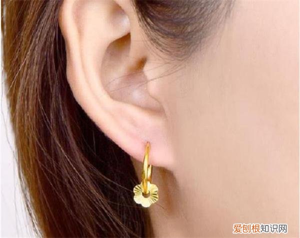 黄金耳钉什么款式好看