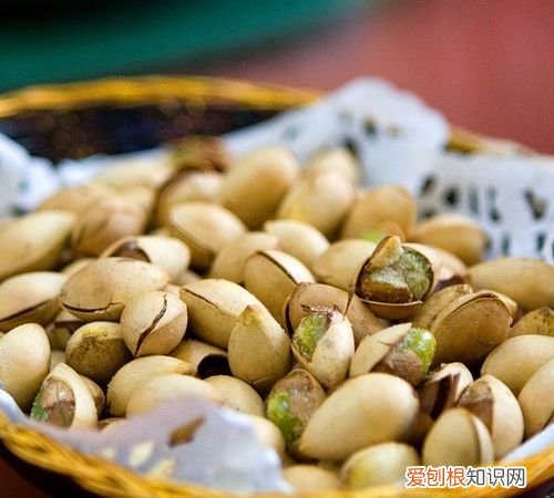 白果怎么吃，白果是吃肉还是核怎么吃