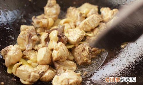 鸡肉煮多久才能熟，小公鸡要炖多久能烂