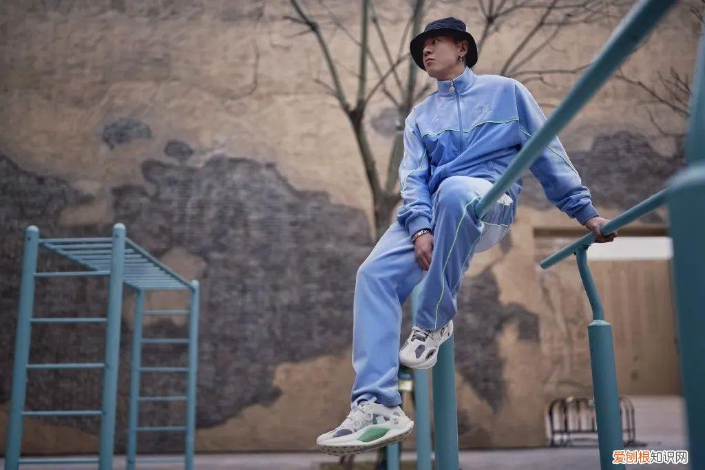 李宁道歉，代价123亿