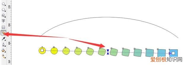 cdr中画弧线进行怎么样操作，cdr里面怎么把对象排成弧形
