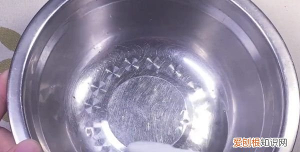 碗上的顽固污渍怎么去除，如何将碗中污渍去除的方法