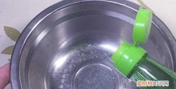 碗上的顽固污渍怎么去除,如何将碗中污渍去除的方法