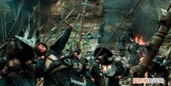 温酒斩华雄是谁，三国正史温酒斩华雄是谁