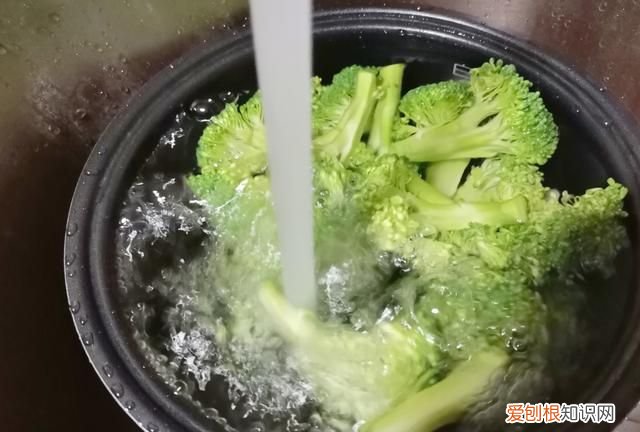 白色西兰花应该怎么洗,西兰花怎么洗才能使虫卵变白