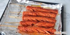 如何在家用烤箱做烤肠，怎么用烤箱烤火腿肠窍门