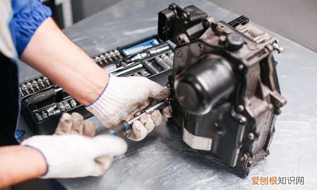 汽车变速箱油一般多长时间换一次