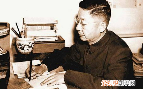 老舍被誉为是什么,老舍的作品被誉为什么称号