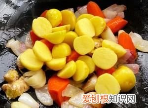 鸡爪煲怎么烧,鸡爪煲的做法