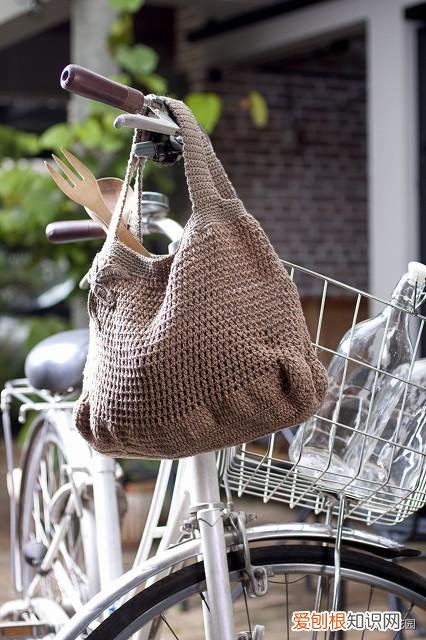 又搜到了毛线钩针编织包包