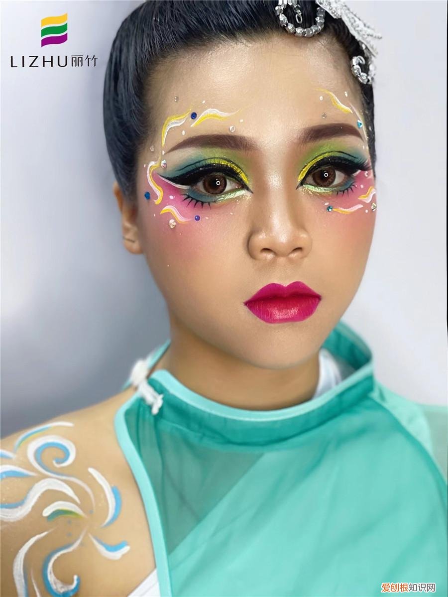 儿童舞台妆化妆教程