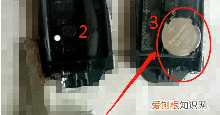 荣威550钥匙怎么拆开,荣威550遥控器怎么打开