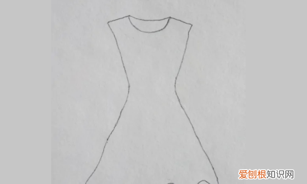 裙子怎么画简笔画，短裙怎么画简笔画图片大全