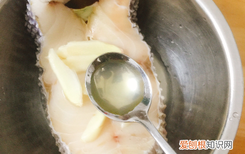 一小块鳕鱼蒸几分钟