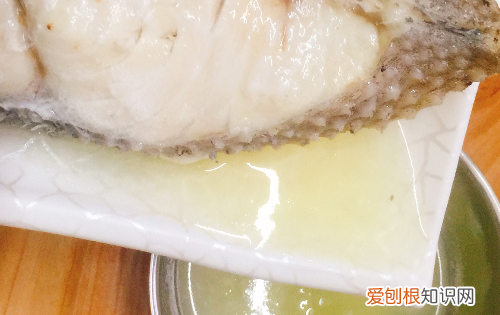 一小块鳕鱼蒸几分钟