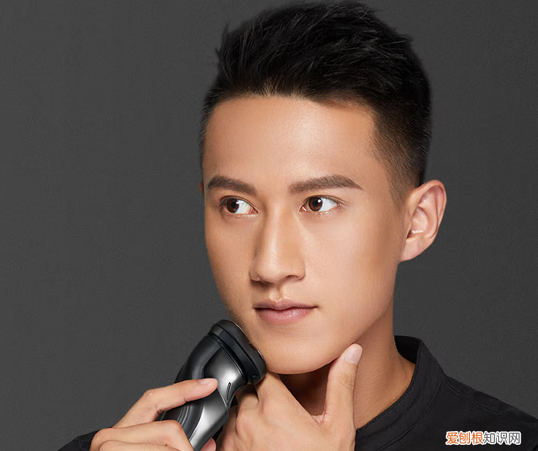 飞利浦、飞科、小米三家剃须刀，到底谁更胜一筹？