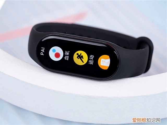 屏幕更大续航更长，小米手环8正式亮相！（新增连续血氧饱和度监测功能)