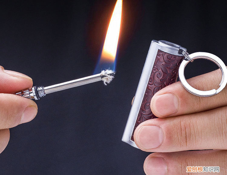户外生火是用打火机好还是镁棒好，看完就完全明白了