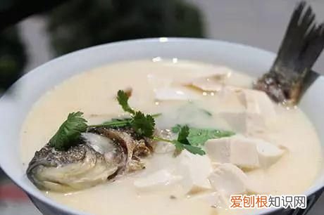 鱼汤要熬多长时间,鲫鱼汤一般要熬多长时间