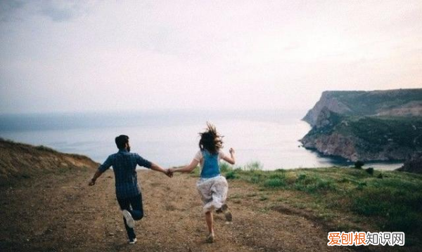 情侣一起去旅行钱应该怎么算,男女朋友出去旅行费用怎么分配