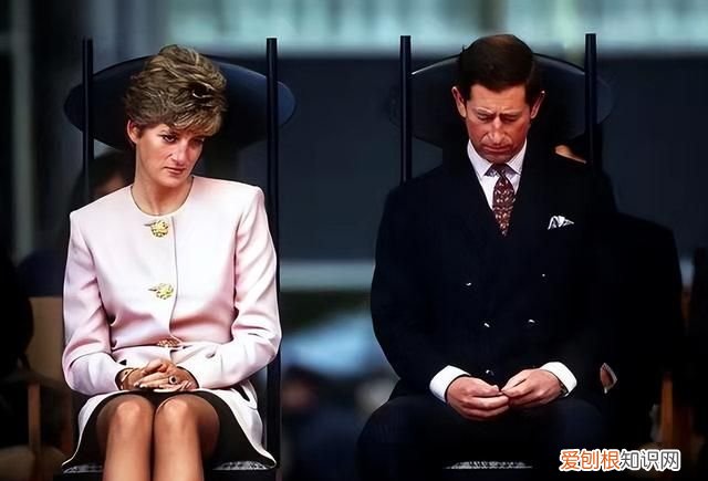 查尔斯为何年轻时没和卡米拉结婚