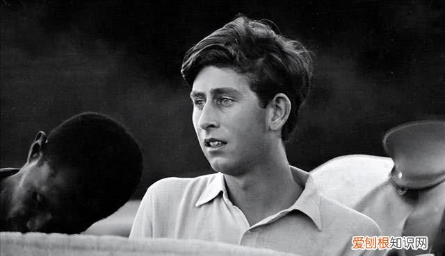 查尔斯为何年轻时没和卡米拉结婚