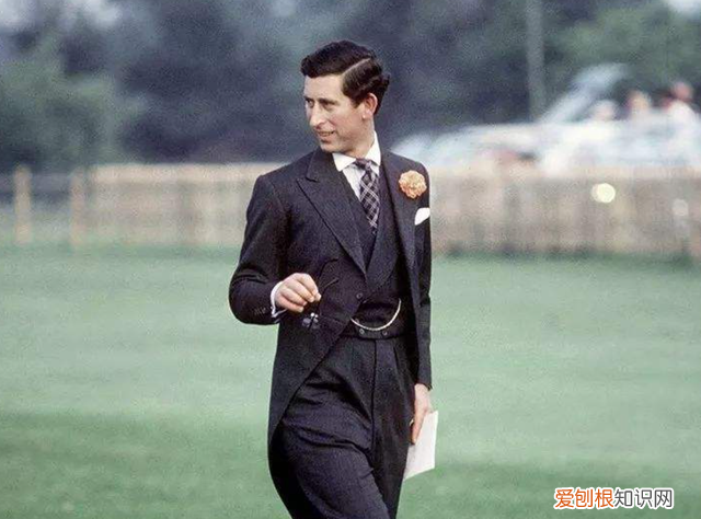 查尔斯为何年轻时没和卡米拉结婚