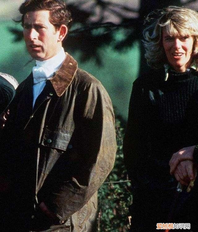 查尔斯为何年轻时没和卡米拉结婚