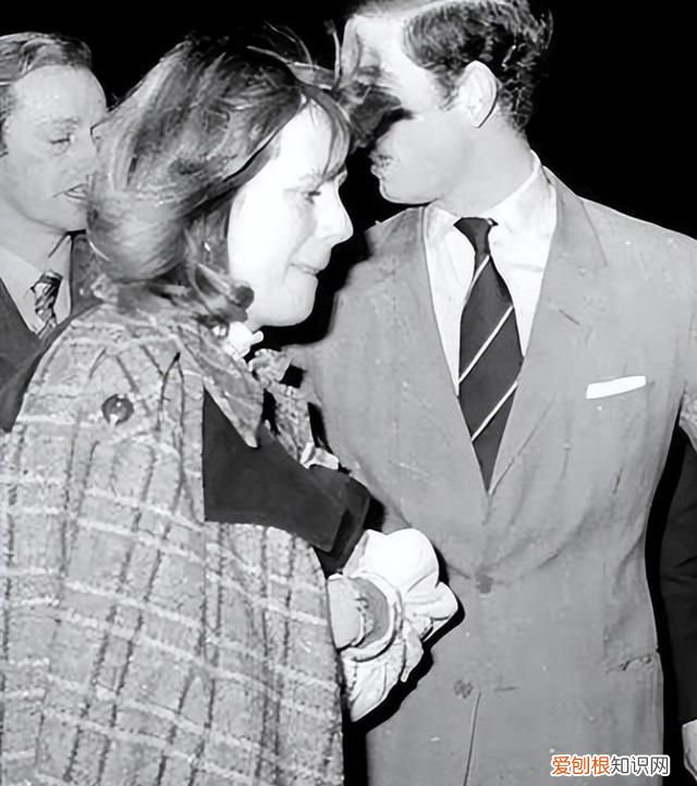 查尔斯为何年轻时没和卡米拉结婚